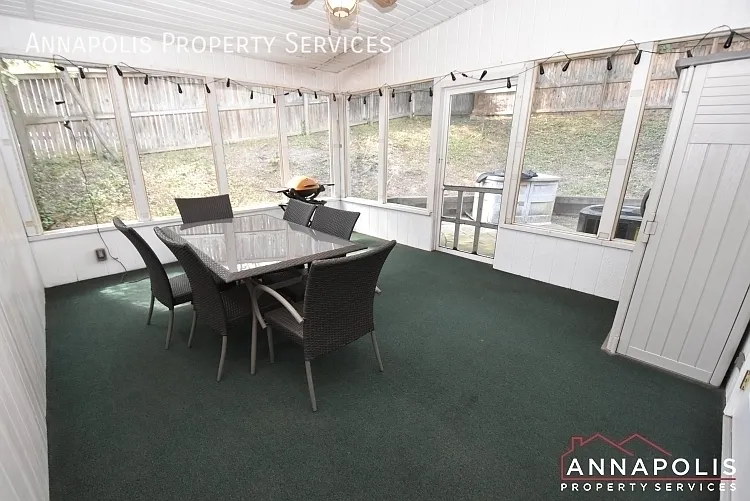 364 Ellenham Ct — Photo 11