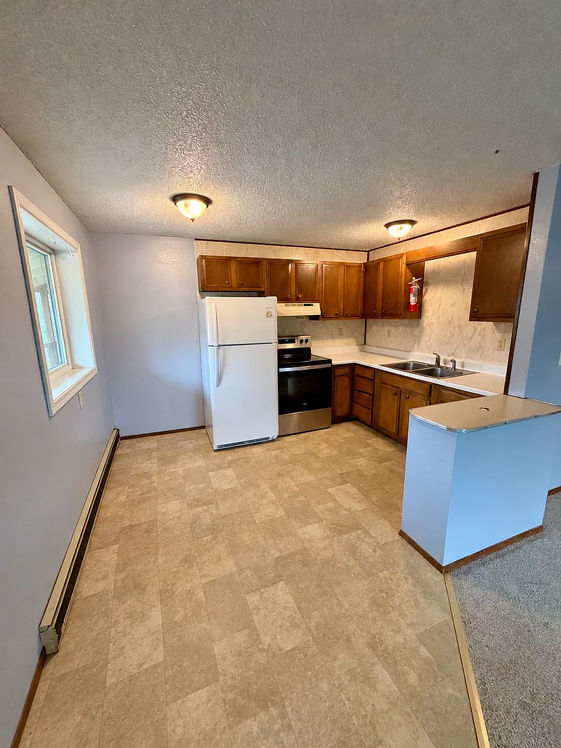 Gilmore Apartments — Photo 3