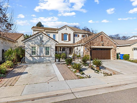 3rd image of 9820 Spring View Way