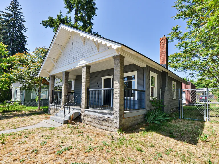 1214 W Providence Ave — Photo 3
