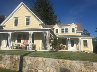 53 School St, Falmouth, MA 02543