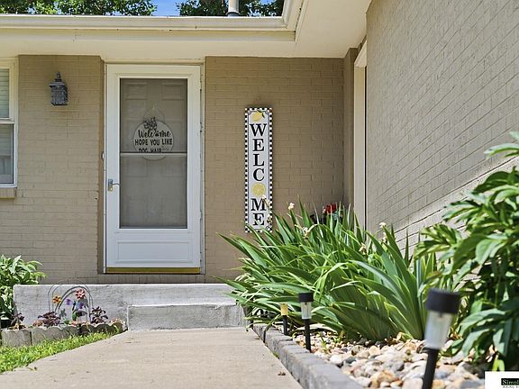 3rd image of 4441 S 58th St