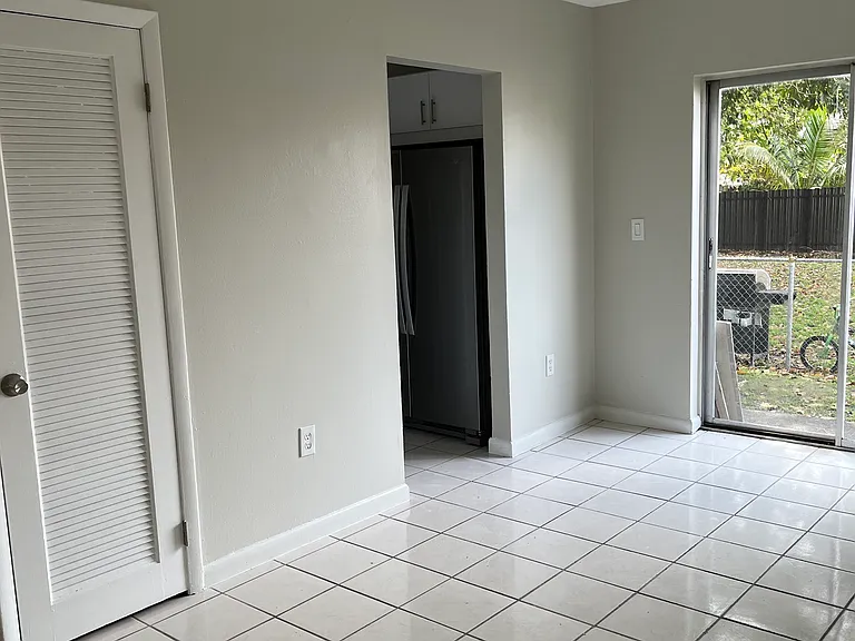 7150A SW 22nd St #7150A — Photo 8
