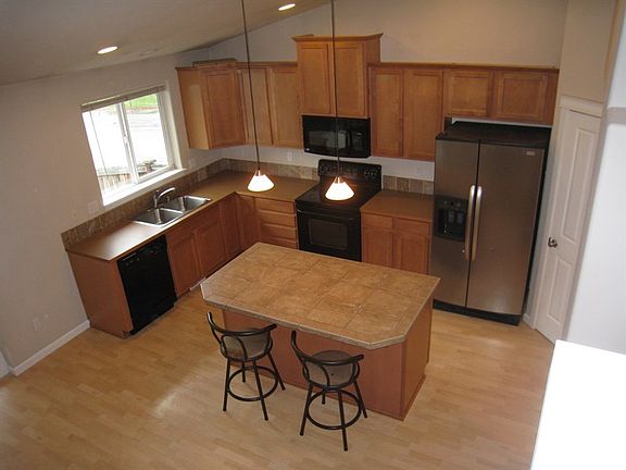 5th image of 17217 139th Ave E