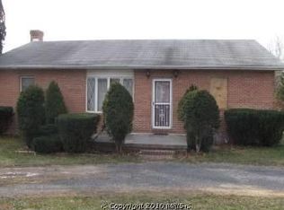 1534 Nadenbousch Ln, Inwood, WV 25428