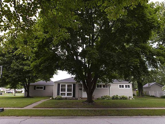 2nd image of 3005 Essex Dr