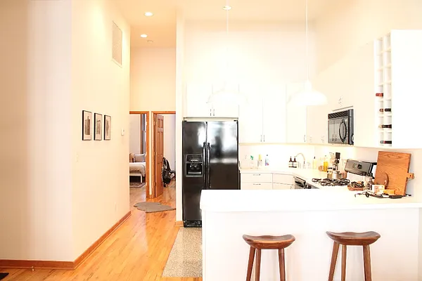 Rented by Level Group | media 28