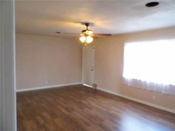 3rd image of 8104 Georgian Dr