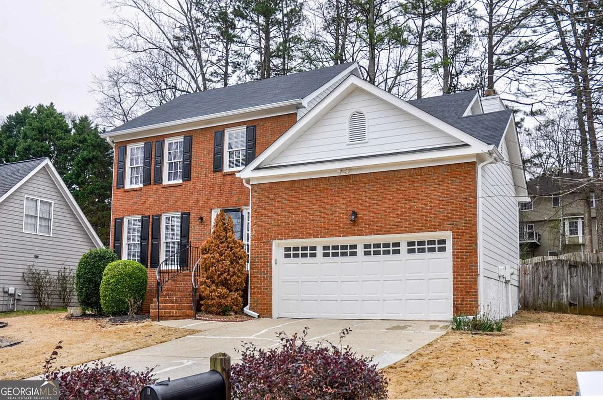3 bed, 2.5 bath, $2,500 — Photo 3
