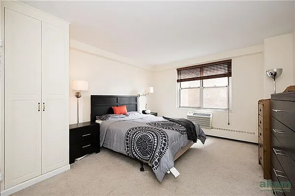 Sold by Akam Sales and Brokerage | media 2