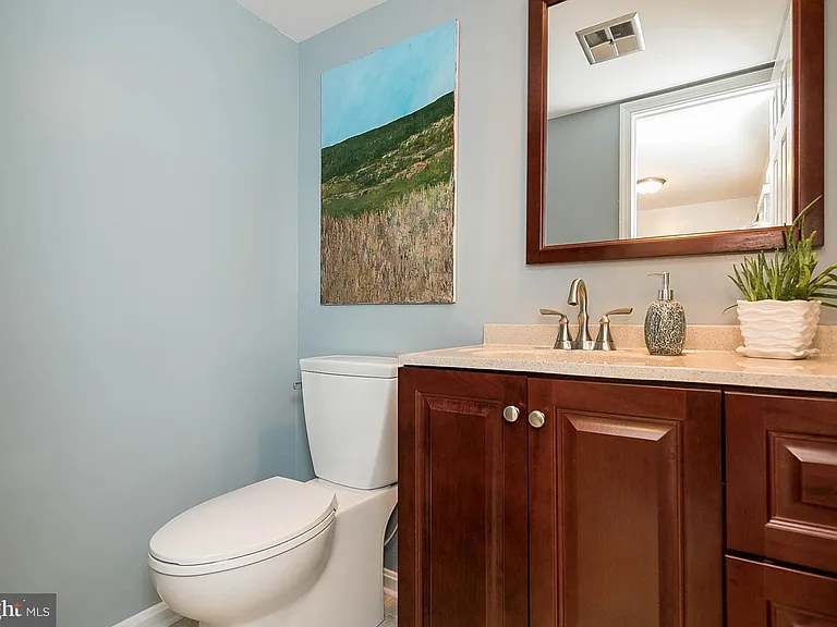 20742 Highland Hall Dr — Photo 12