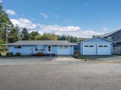 102 S Ocean St, Rockaway Beach, OR, 97136