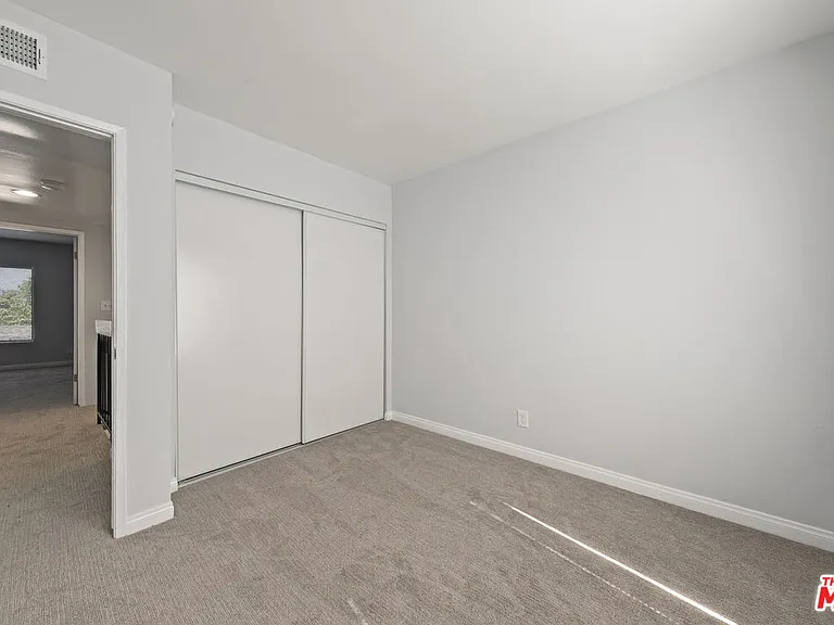2337 Oak St #2 — Photo 23