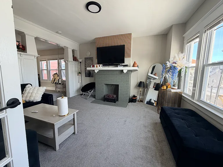 112 Lonsdale Rd #2 — Photo 1