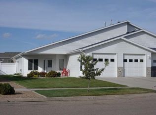 1024 Santa Fe Ave, Bismarck, ND 58504