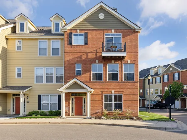 10230 Bleeker St, Woodbury, MN 55129