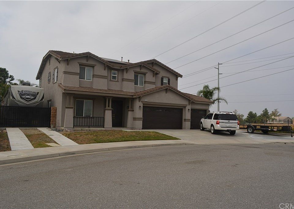 2nd image of 15225 Clear Spring Ln