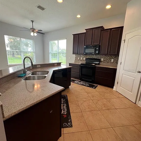 7926 Stoney Hill Dr — Photo 9