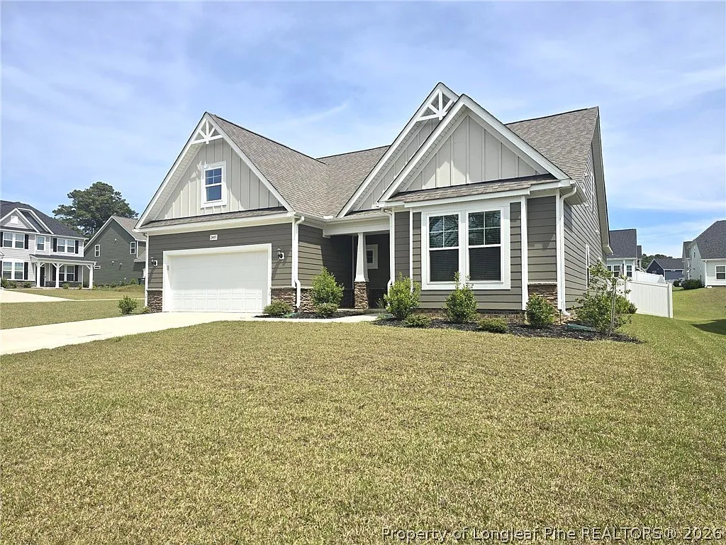 4 bed, 3.0 bath, 2685 sqft, $2,200 — Photo 3