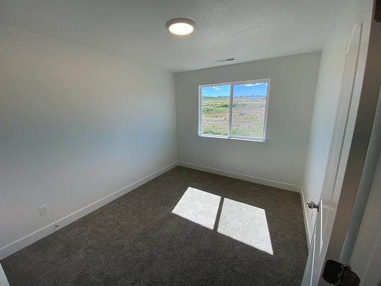 2083 N 4260 W — Photo 18