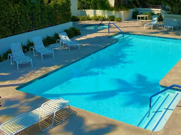 1333 S Belardo Rd #215