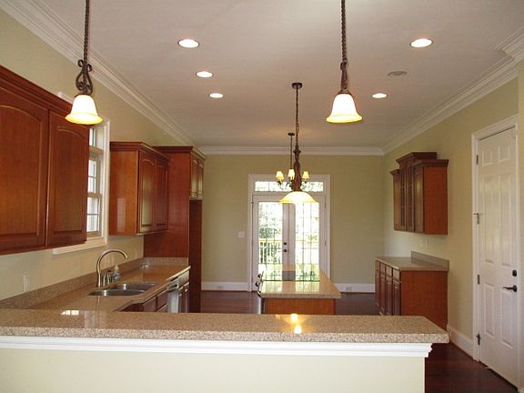 5th image of 316 Club Terrace Dr