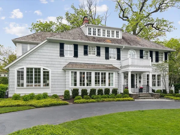 680 Walden Rd, Winnetka, IL 60093