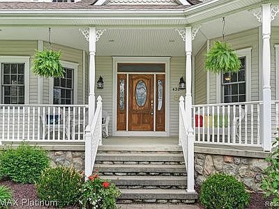 431 Fox Run Ct, Milford, MI, 48381
