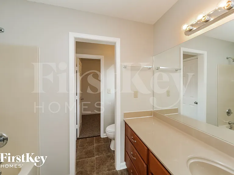 4194 Rainey Woods Dr — Photo 9
