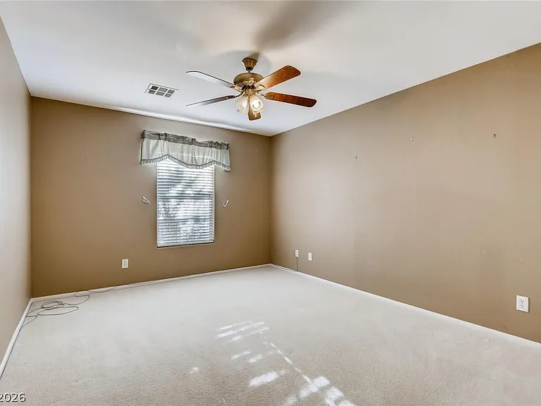 1048 Royal Skyline St — Photo 18