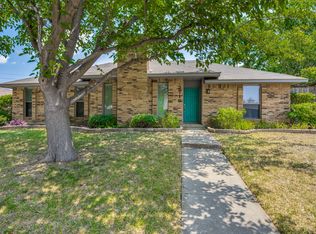 2716 Daybreak Dr, Dallas, TX 75287