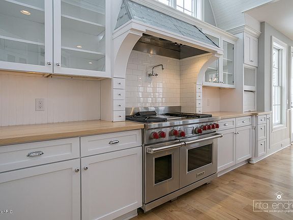 3rd image of 15074 Willowwood Ct