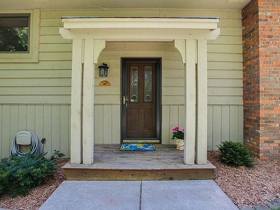 2nd image of 202 Crestwood Ter