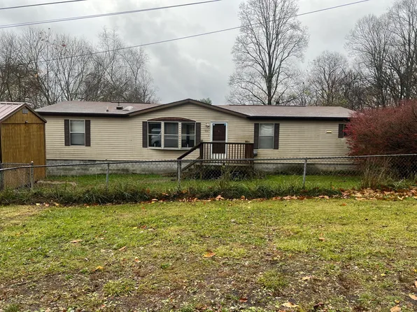 326 State Ave, Oak Hill, WV 25901