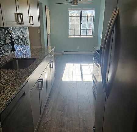 4th image of 50 Donna Ct