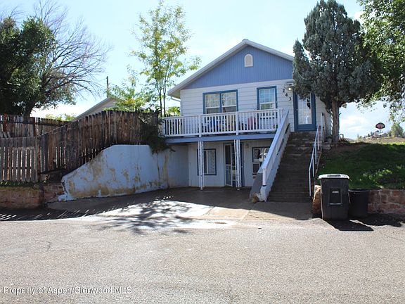 4th image of 243 Crest St