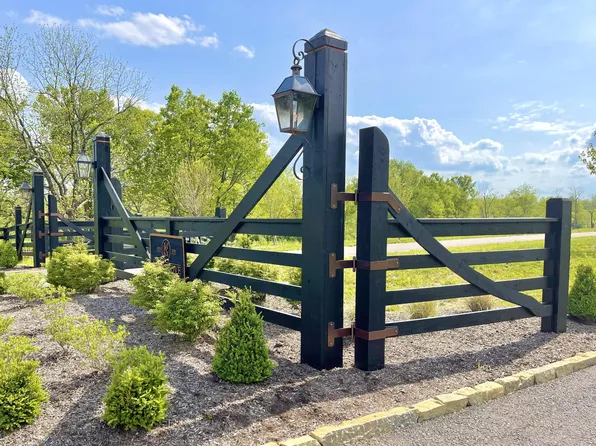209 Doe Run Rd, Nicholasville, KY 40356