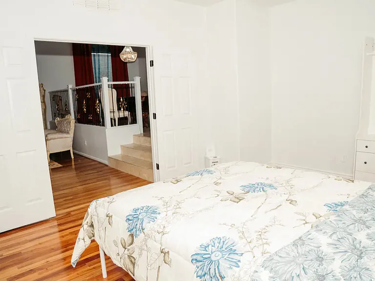 29601 W Columbus Ave — Photo 5
