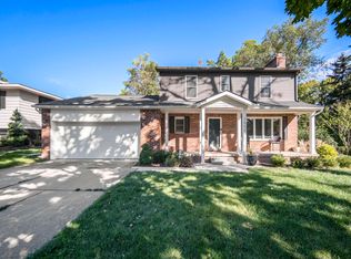 2055 Camelot Rd, Ann Arbor, MI 48104