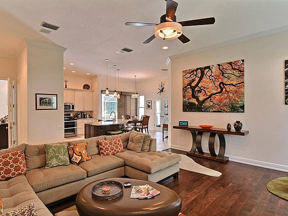 4th image of 250 Riverway Dr