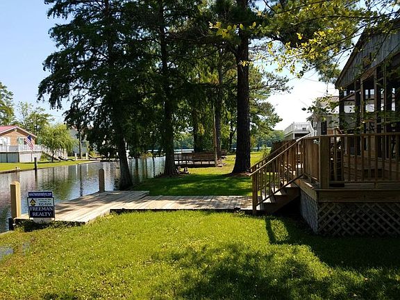 4th image of 115 River Dr