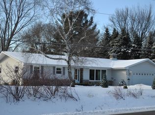 1053 E Edgewood Dr, Appleton, WI 54913