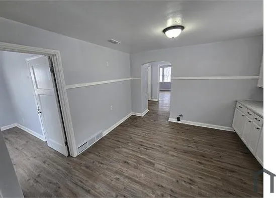 2 bed, $1,050 — Photo 2