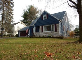 6 Green Hill Ln, Pittsford, NY 14534
