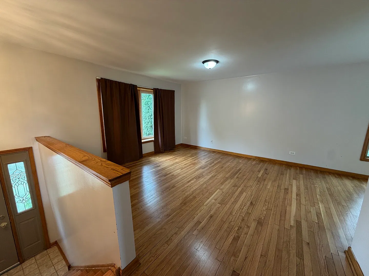 4 bed, 2000 sqft, $2,750 — Photo 2