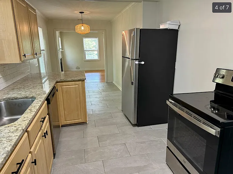 1247 Glenn Ave — Photo 5