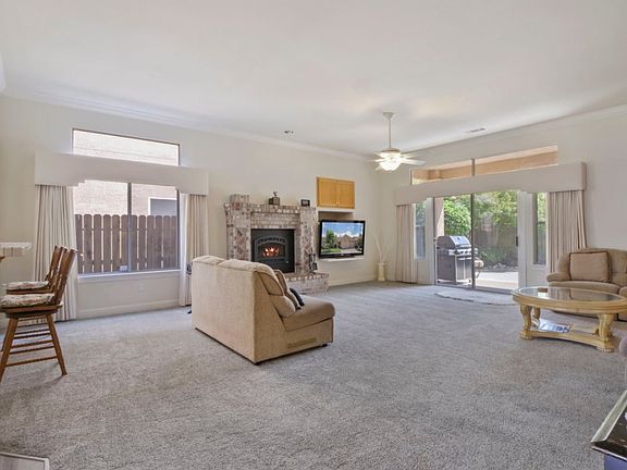 4th image of 2922 Sweetwood Dr