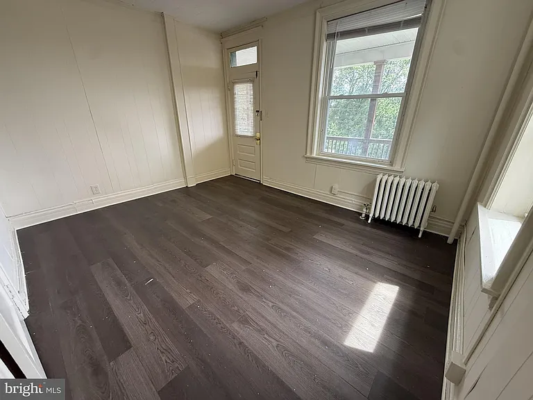 232 Walnut St #1W — Photo 8