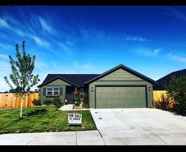 2303 NE 3rd St, Redmond, OR, 97756
