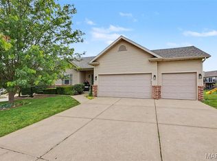 810 Kevin Dr, Wentzville, MO 63385